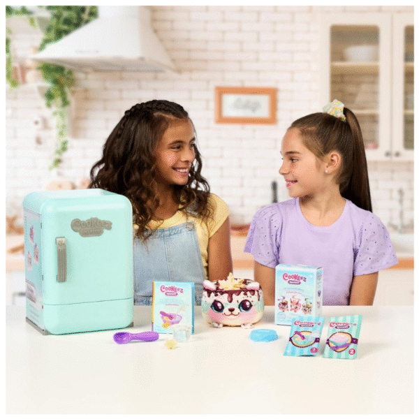 Cookeez Makery Freezy Cake Fridge - Image 2